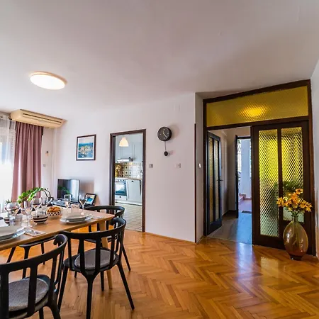 Apartmán 516 *