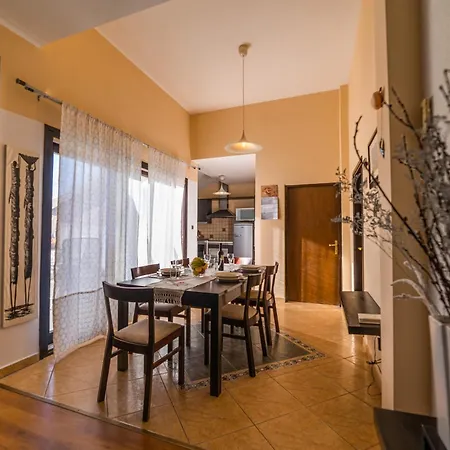 Apartment 516